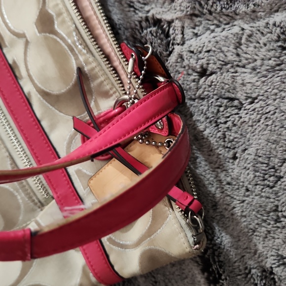 Coach Canvas and Silver shoulder bag with Pink accents - Picture 4 of 6